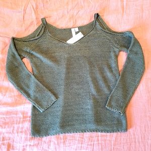 Alya Shoulder Cut-Out Sweater. Women's  Small. Green